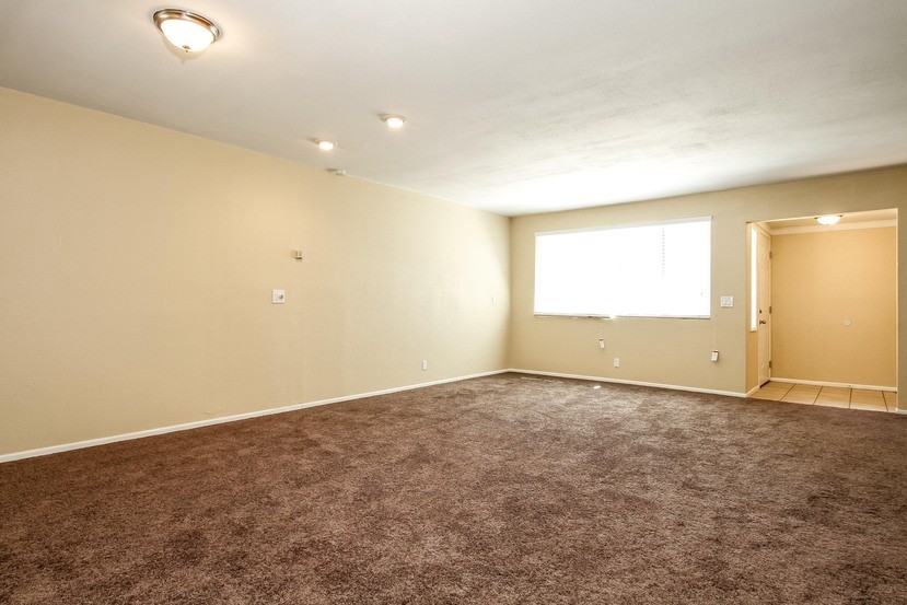 1277 Boyden Ave - Photo 3 of 9