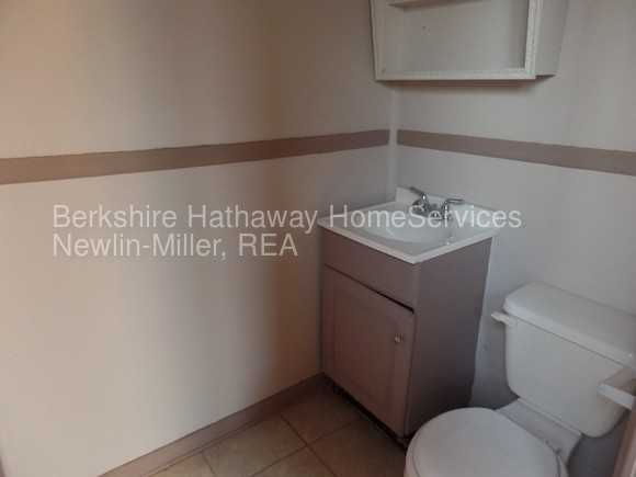 2098-1900 Spruce St - Photo 3 of 9