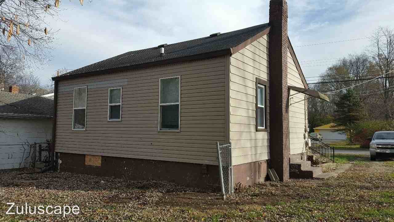 6938 Crittenden Ave - Photo 3 of 9