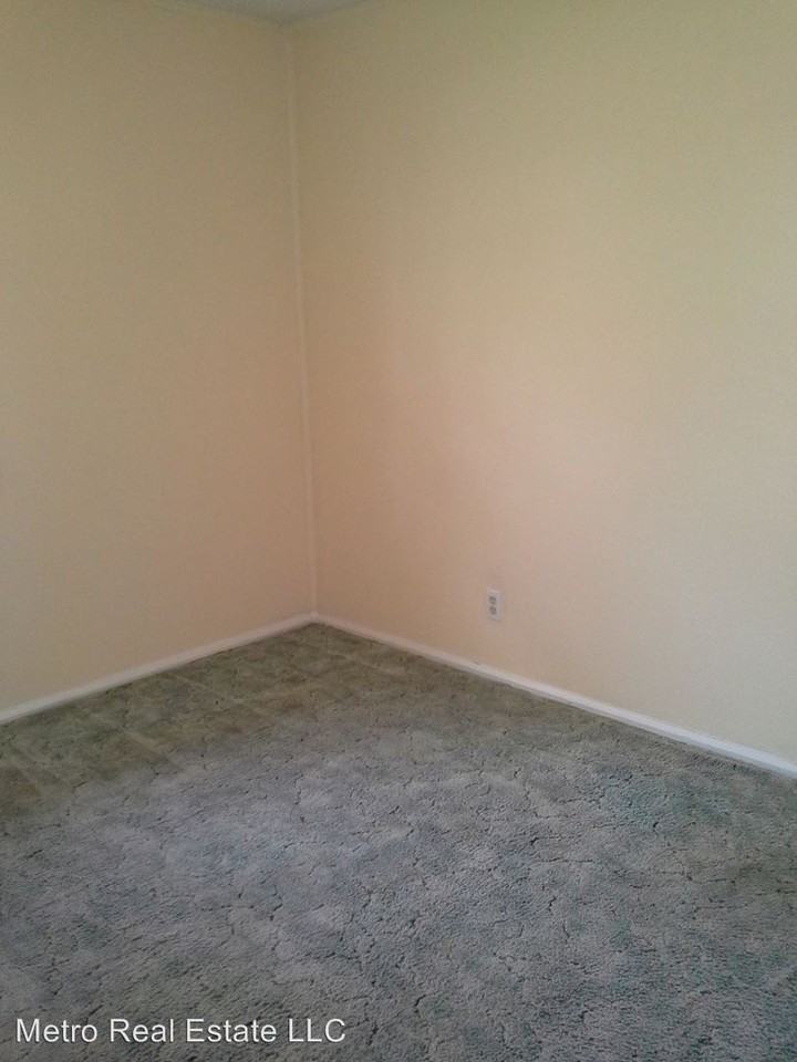 1611 Roosevelt Dr - Photo 3 of 10
