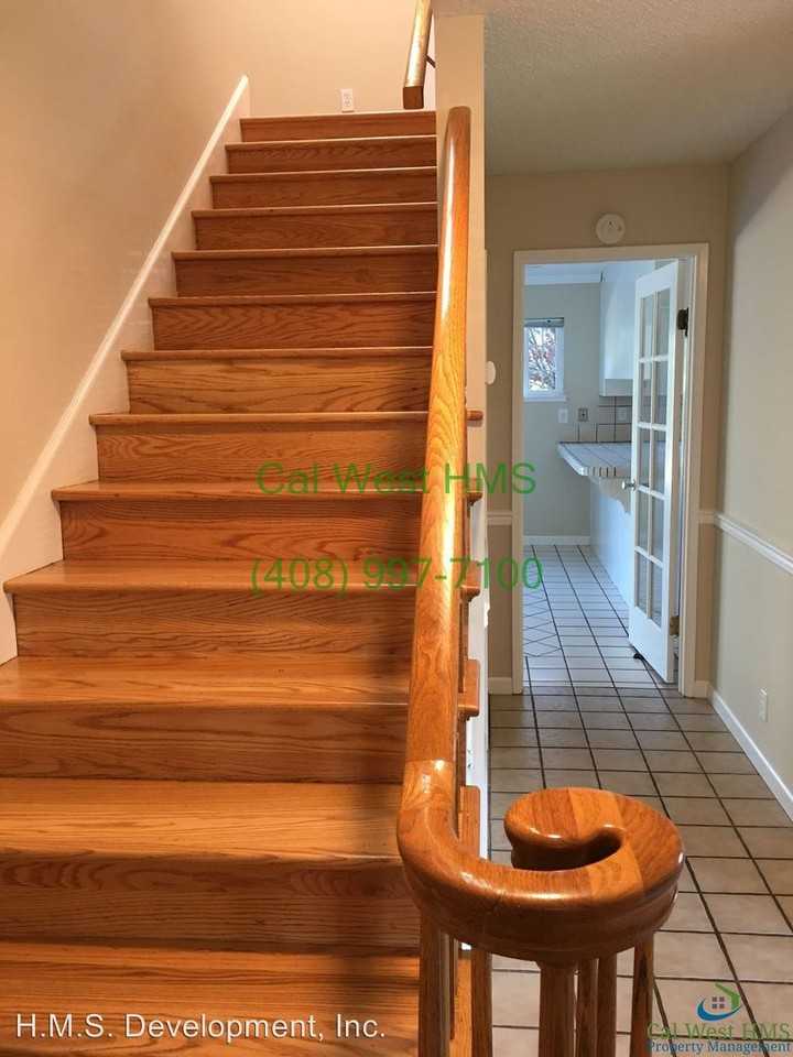 2670 Hill Park Dr - Photo 3 of 24