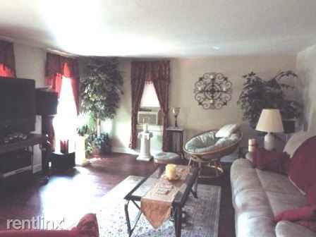 105 S Market St #201 - Photo 2 of 6