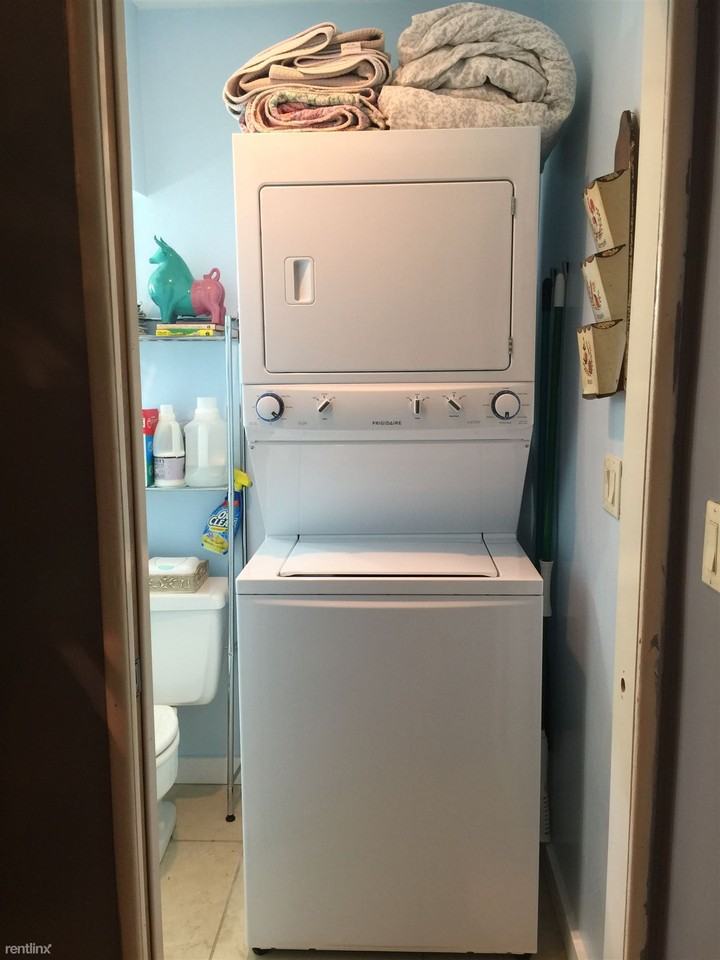 211 Farview Dr - Photo 3 of 15