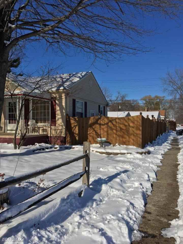13630 Wesley St - Photo 3 of 18