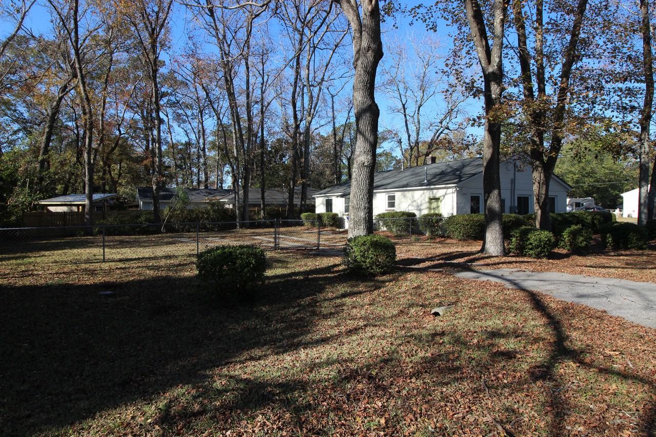 1203 Forestwood Dr - Photo 2 of 13