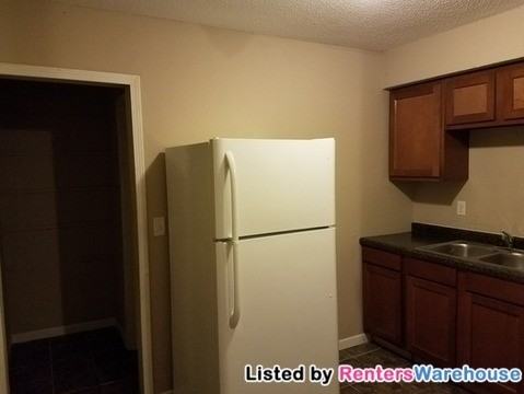 567 Stryker Ave #5 - Photo 3 of 9