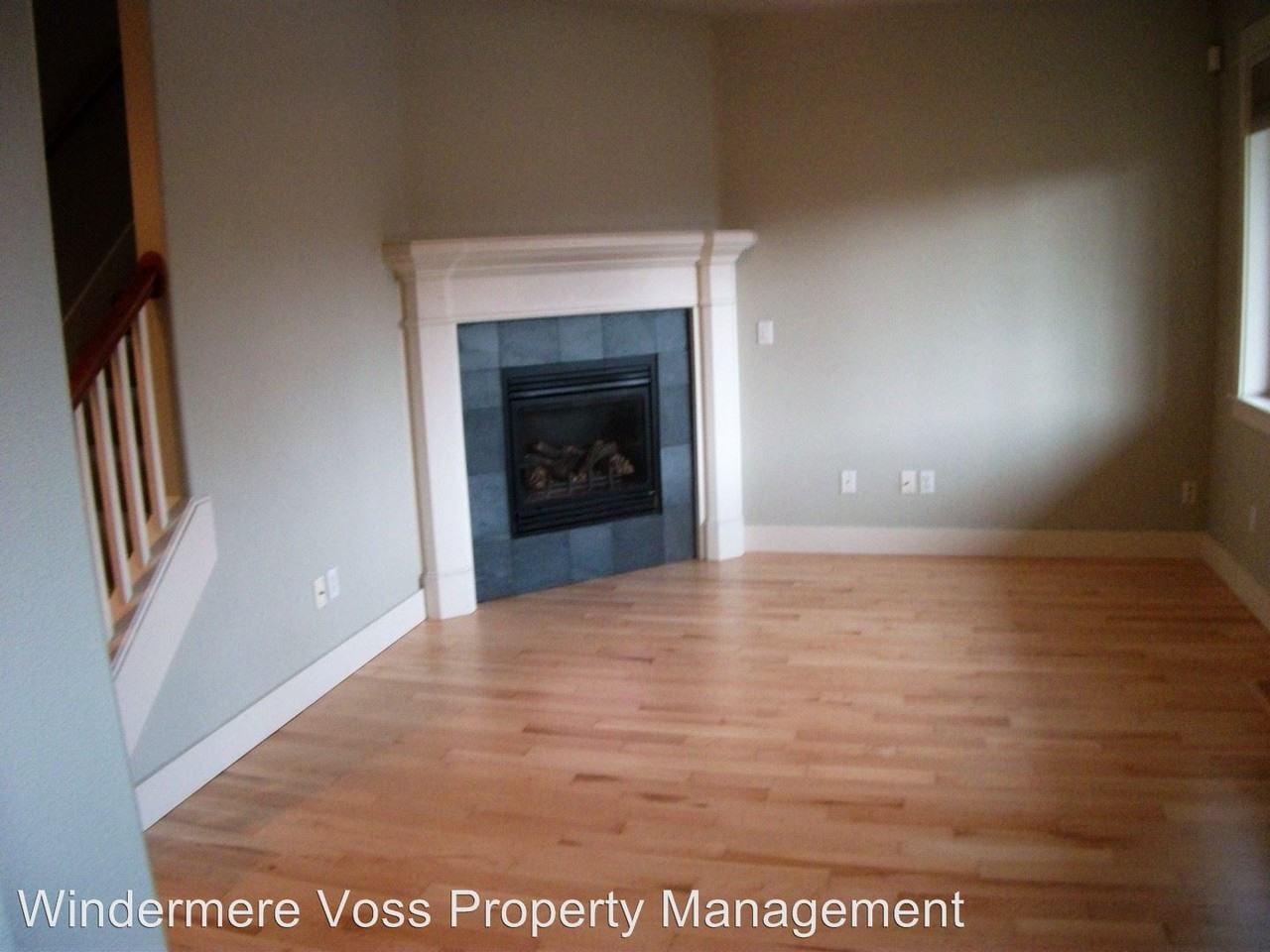 2733 NE 77th Pl - Photo 3 of 13