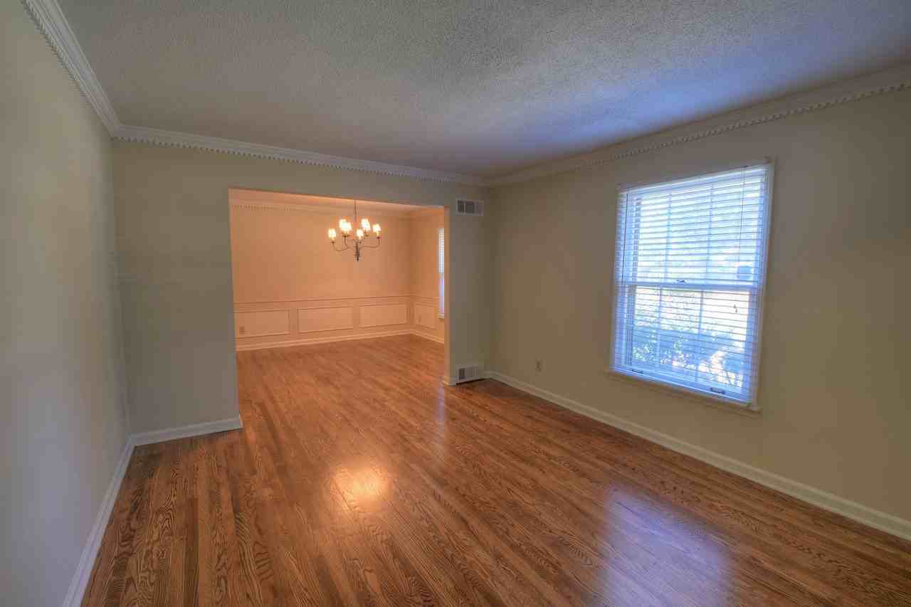 2454 Cardigan Dr - Photo 2 of 20