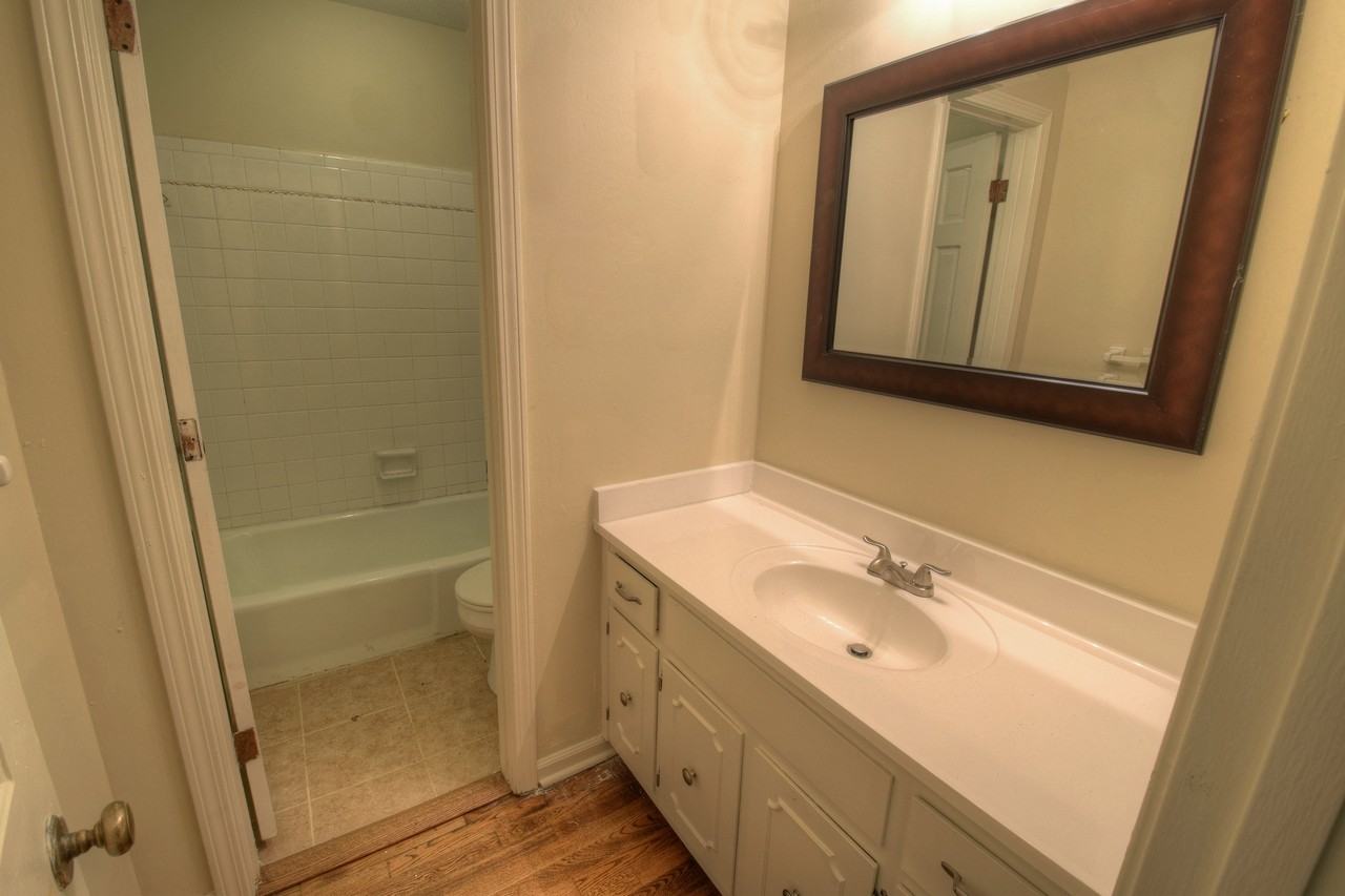 2454 Cardigan Dr - Photo 3 of 20