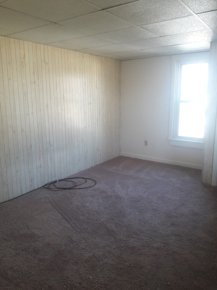 541 S Market St - Photo 2 of 5