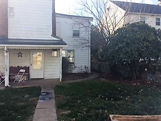 329 Front St - Photo 2 of 10