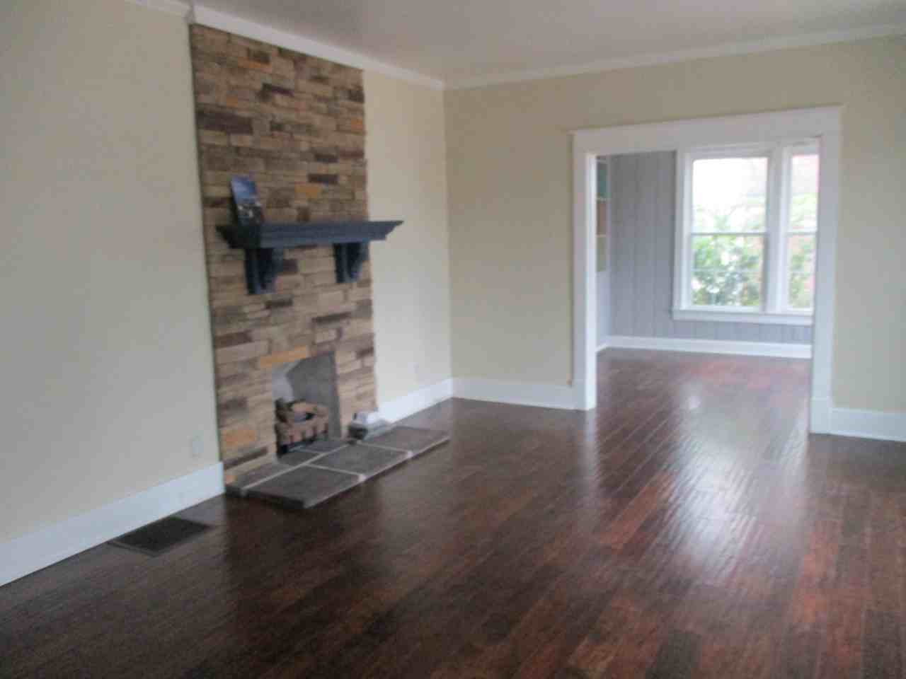 521 York Street - Photo 2 of 10