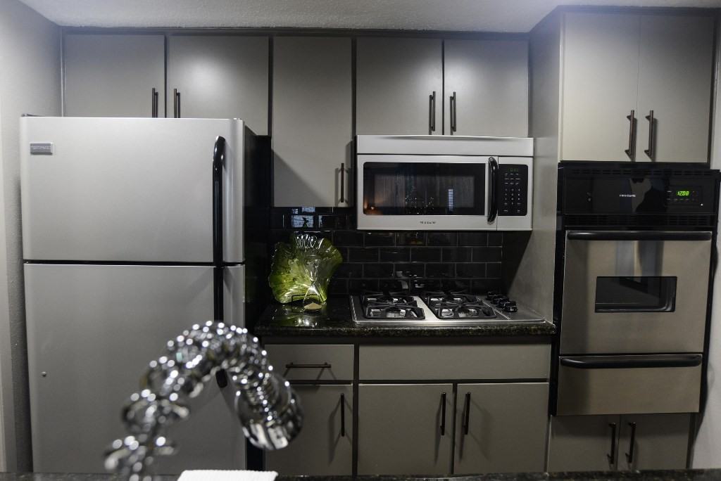 The Beverly - Photo 5 of 22