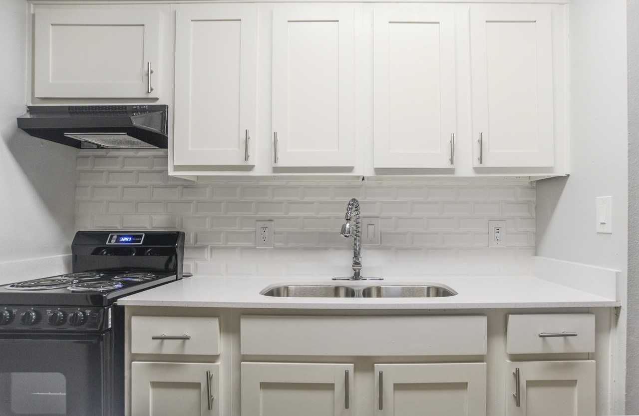 Mesh III - Photo 5 of 9