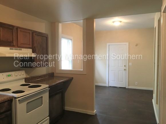 40 Stevens St - Photo 2 of 13