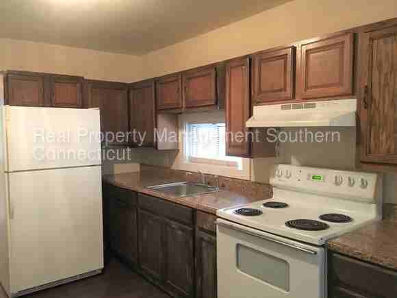 40 Stevens St - Photo 3 of 13