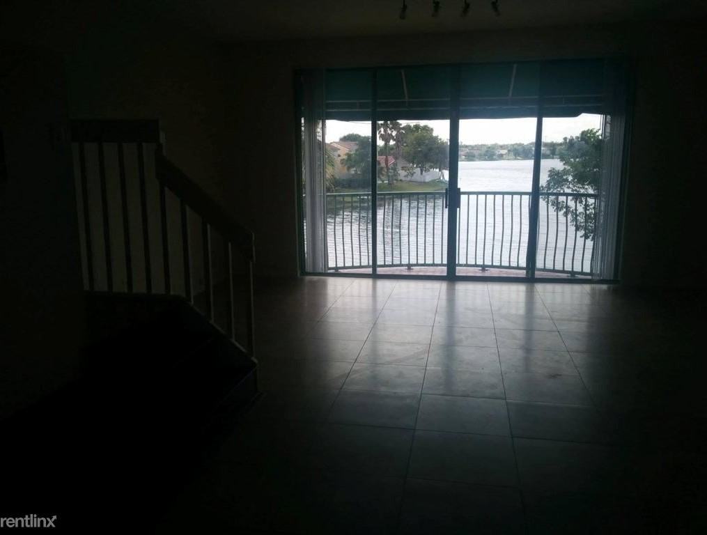 1320 NW 126th Ave - Photo 3 of 21