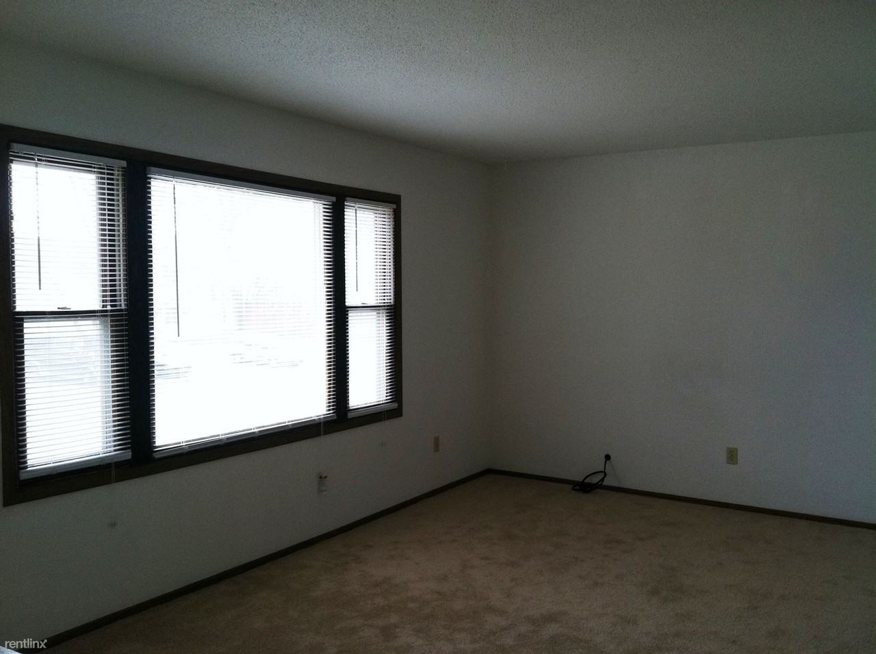 1180 Thiher Dr - Photo 2 of 7