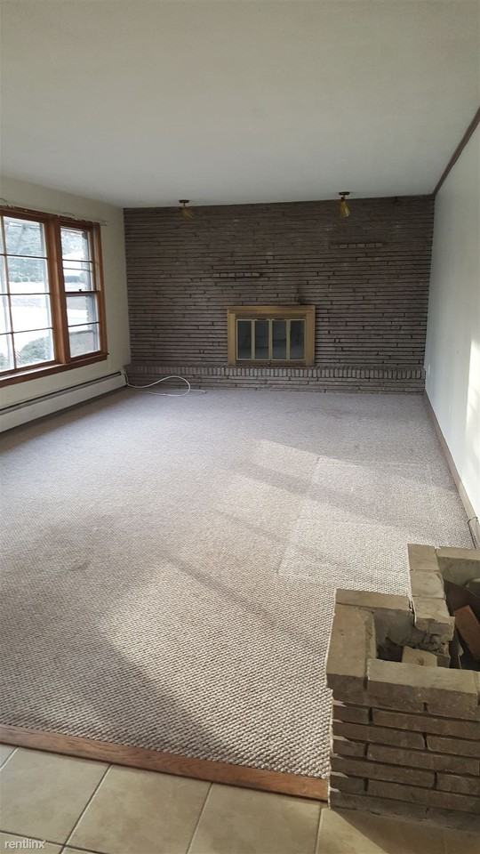 2 John Pl - Photo 2 of 10