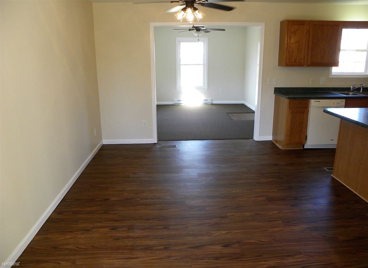 521 N Main St - Photo 3 of 18