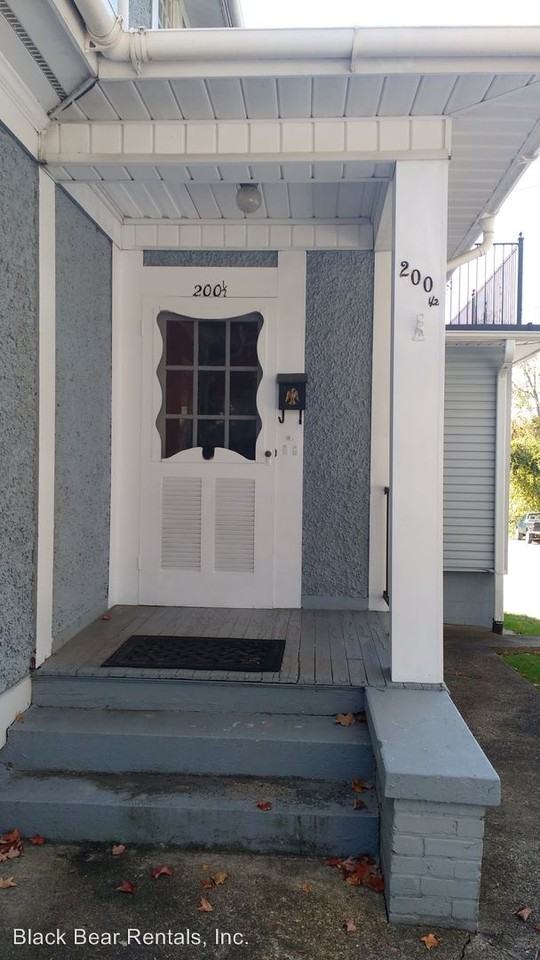 1 Charlotte St #A - Photo 2 of 8