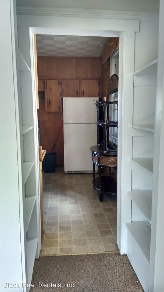 1 Charlotte St #A - Photo 3 of 8