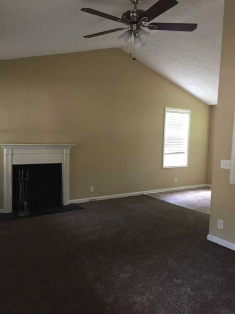 1204 Cedarhill Dr - Photo 2 of 17