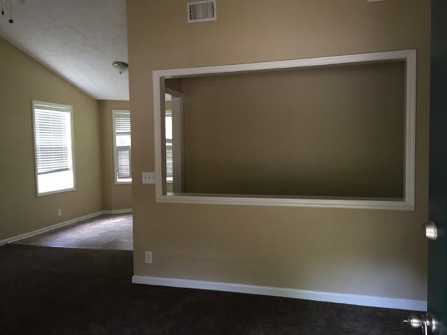 1204 Cedarhill Dr - Photo 3 of 17