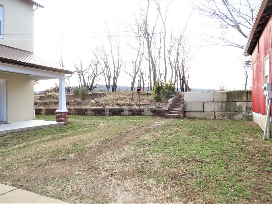 1260 East Earl Road - Photo 2 of 21