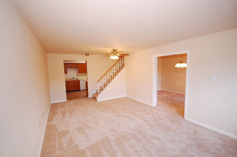 7511 Belle Grae Dr - Photo 2 of 9