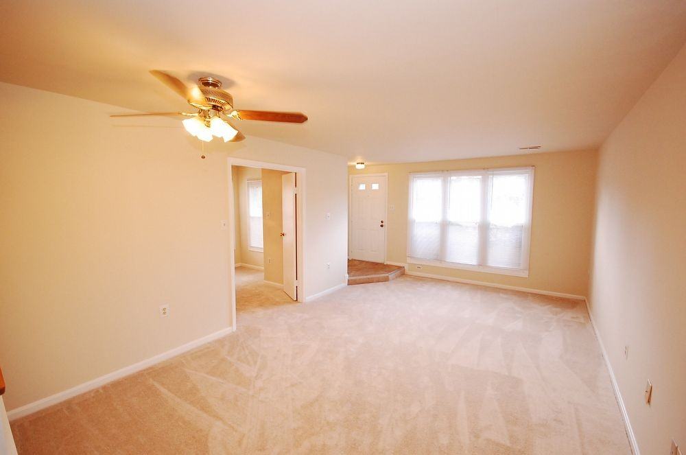 7511 Belle Grae Dr - Photo 3 of 9