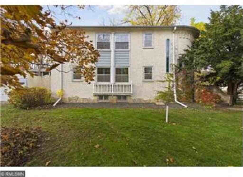 3401 W 32nd St #1 - Photo 2 of 14