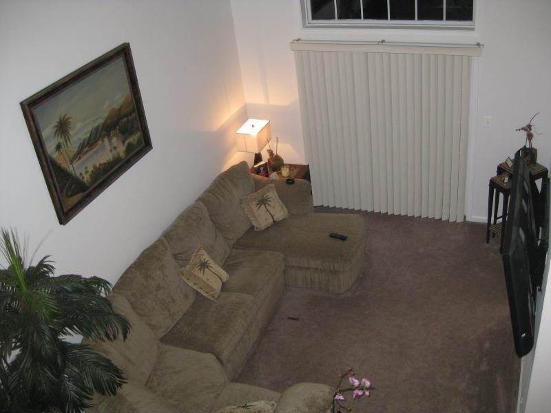 925 Rhoads Dr #925 - Photo 2 of 19