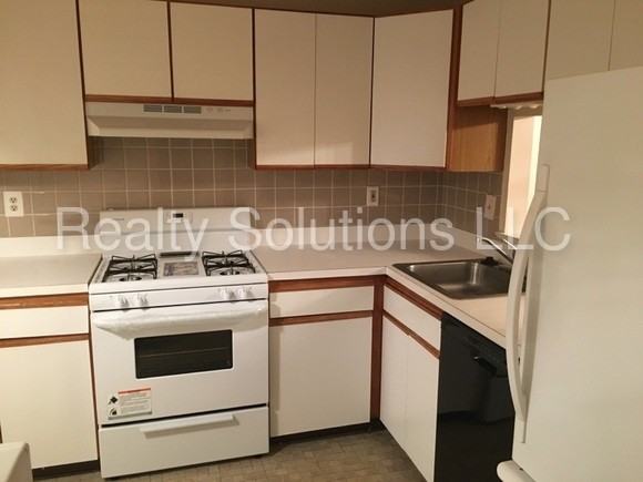 2405 Thistledown Ct - Photo 2 of 21