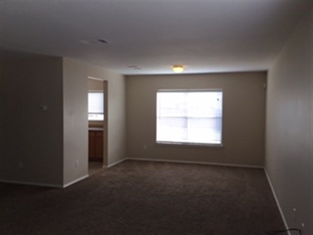 3225 Elizabeth Anne Ln - Photo 3 of 9