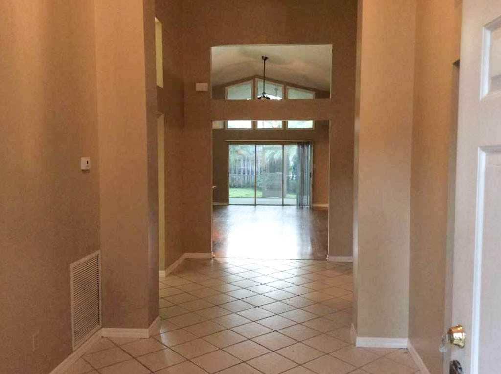 17501 Woodthrush Pl - Photo 3 of 15