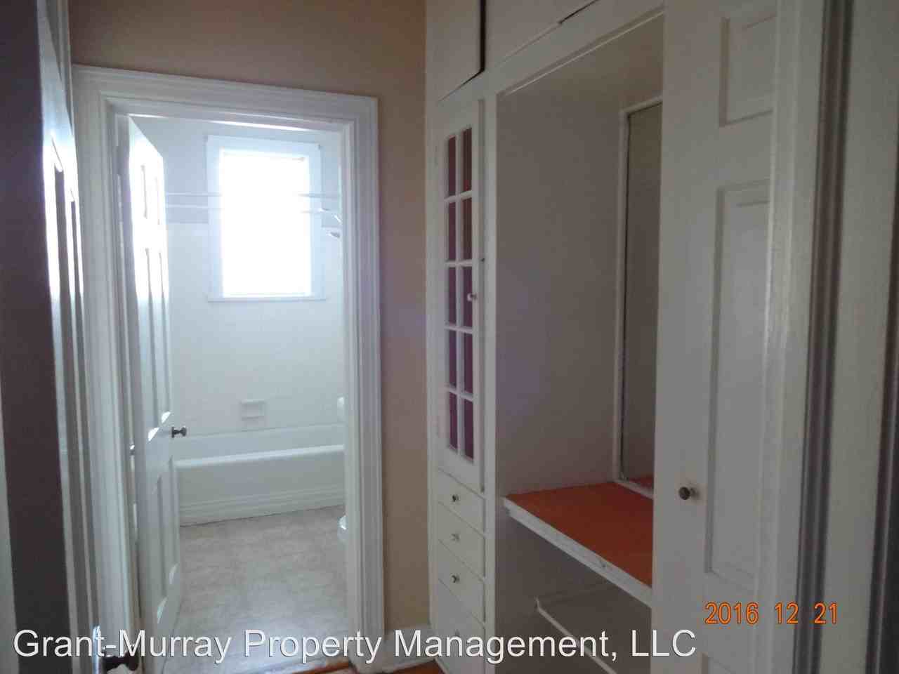 100 Bradford Ave - Photo 3 of 9