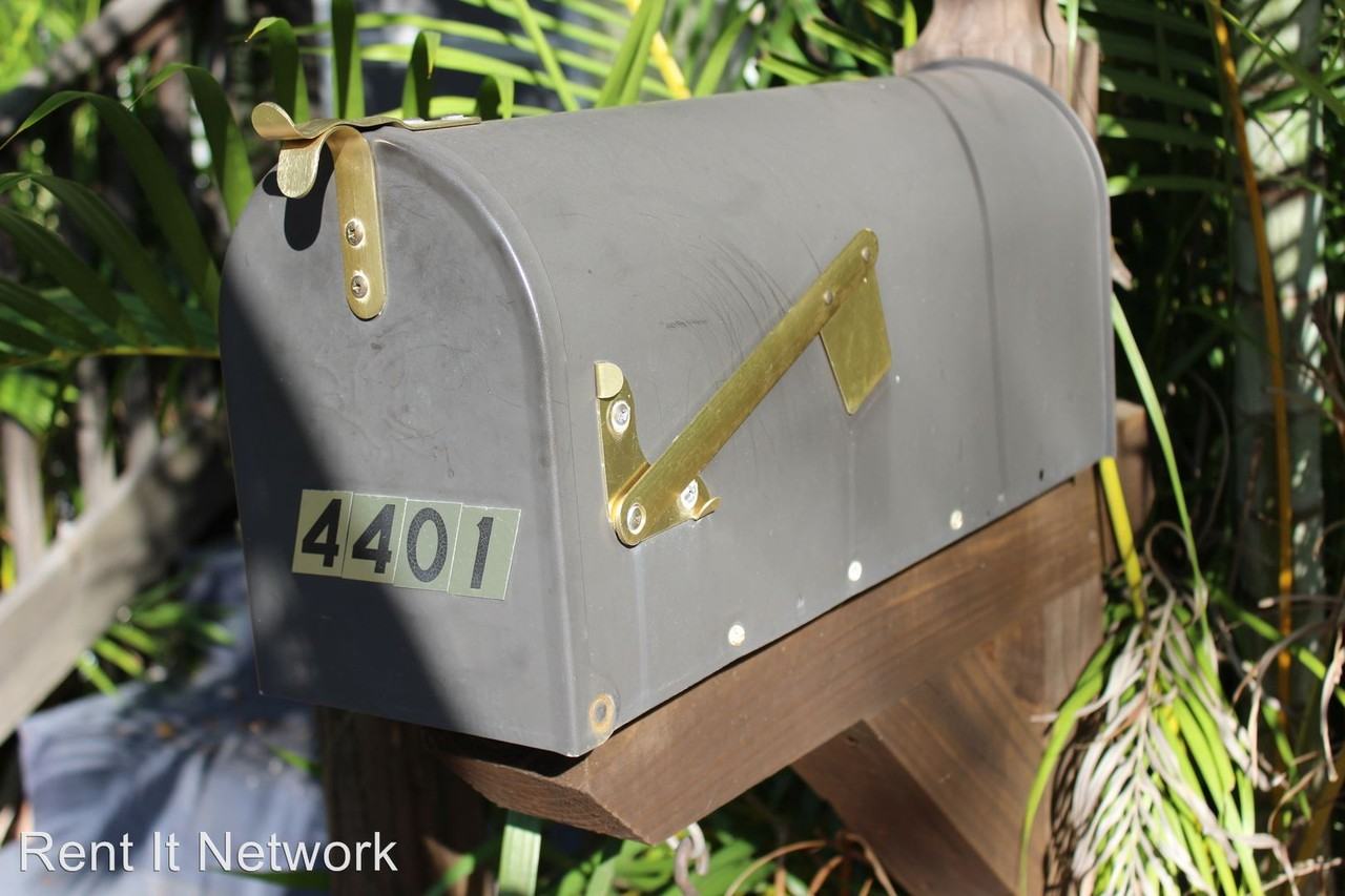 4401 20th St N - Photo 3 of 19