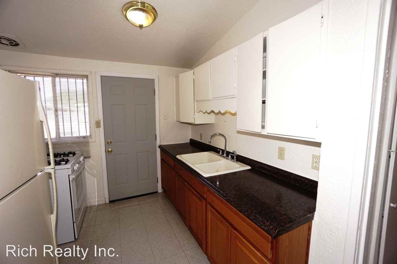 1932 S Plumer Ave - Photo 3 of 6