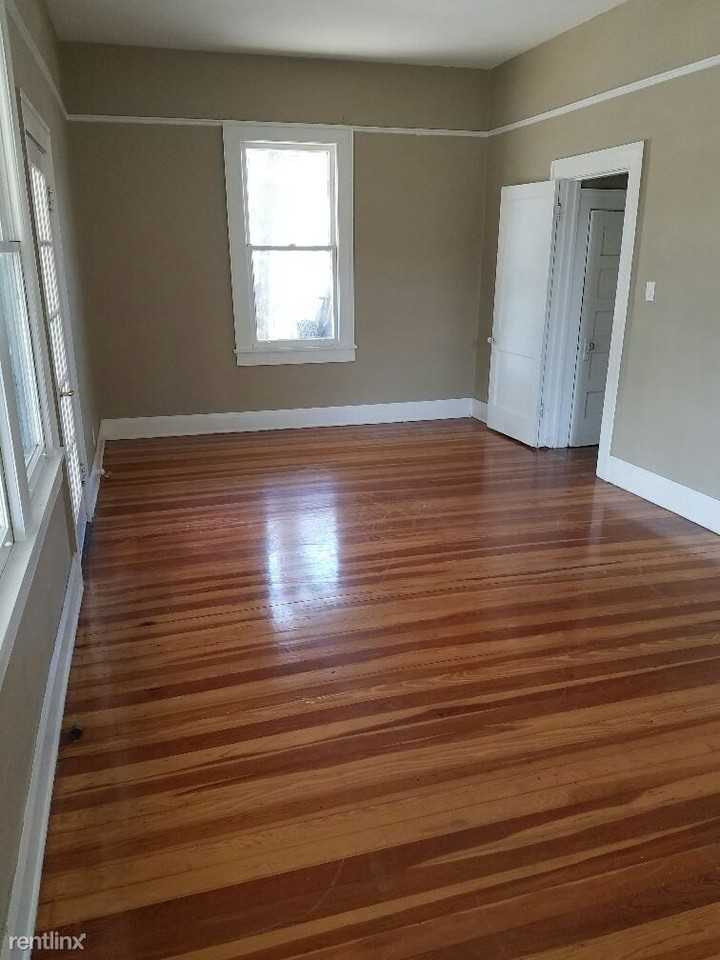 842 E Lime St - Photo 2 of 9