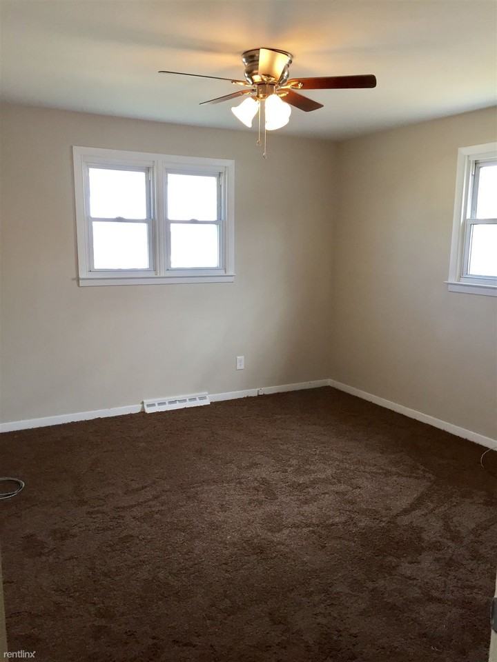 625 Glover Dr - Photo 2 of 9