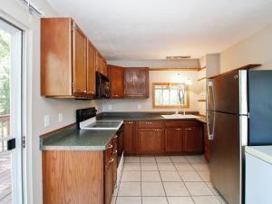 W1372 Hollywood Rd - Photo 3 of 10