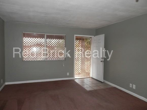 1010 W Hickory St - Photo 3 of 8