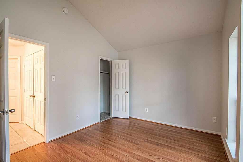 353-233 Darby Trails Dr - Photo 2 of 8