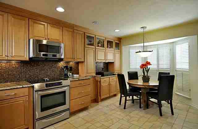 4064 Windhaven Ln - Photo 3 of 10