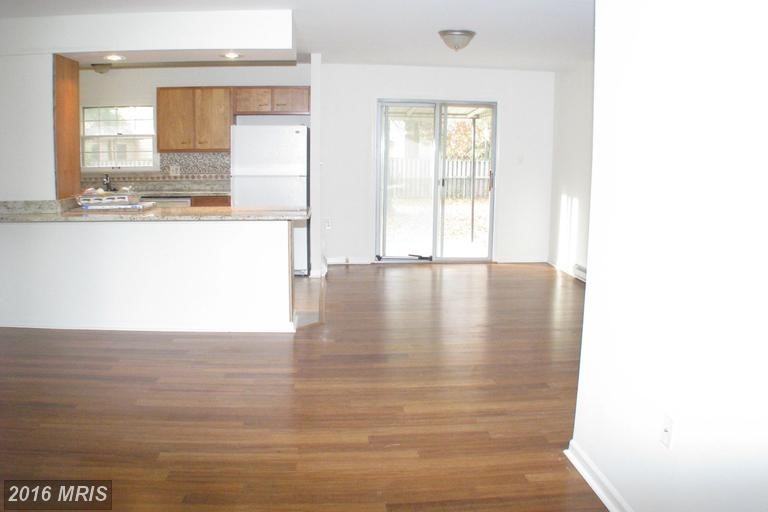 1100 E Maple Ave - Photo 3 of 18
