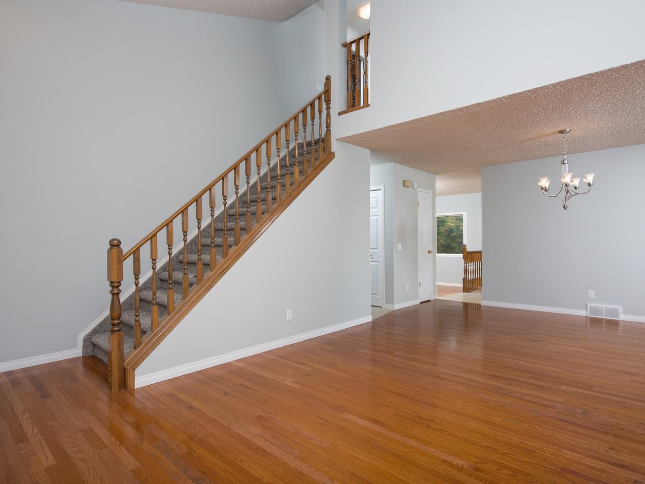 3207 36 Street Northwest - Photo 3 of 33