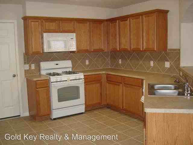 11815 Belle Ct - Photo 2 of 8