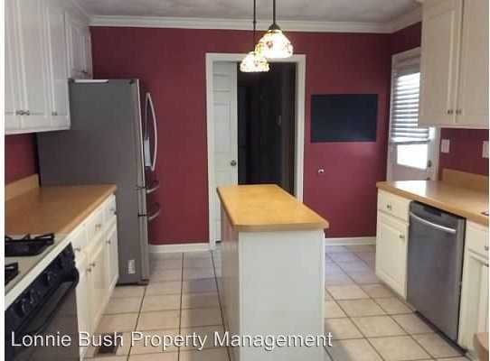 111 Lake Front Dr - Photo 2 of 20