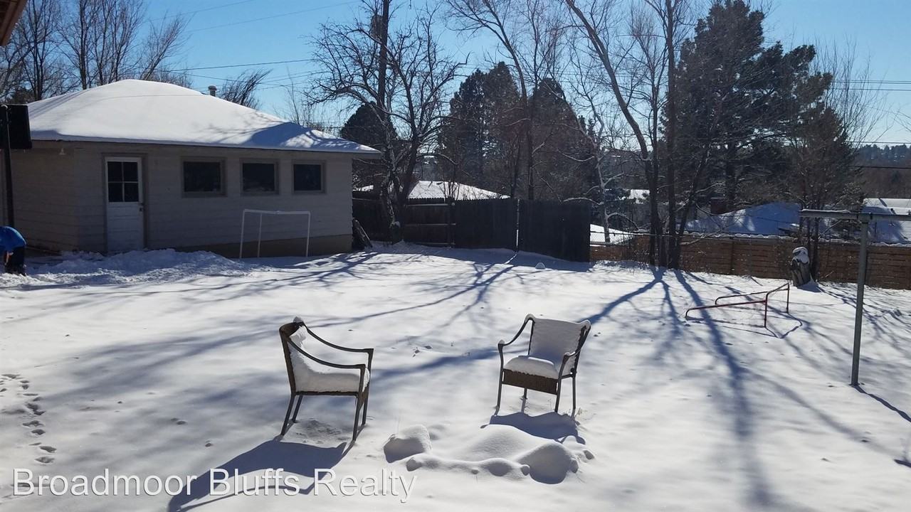 519 W Brookside St - Photo 3 of 11